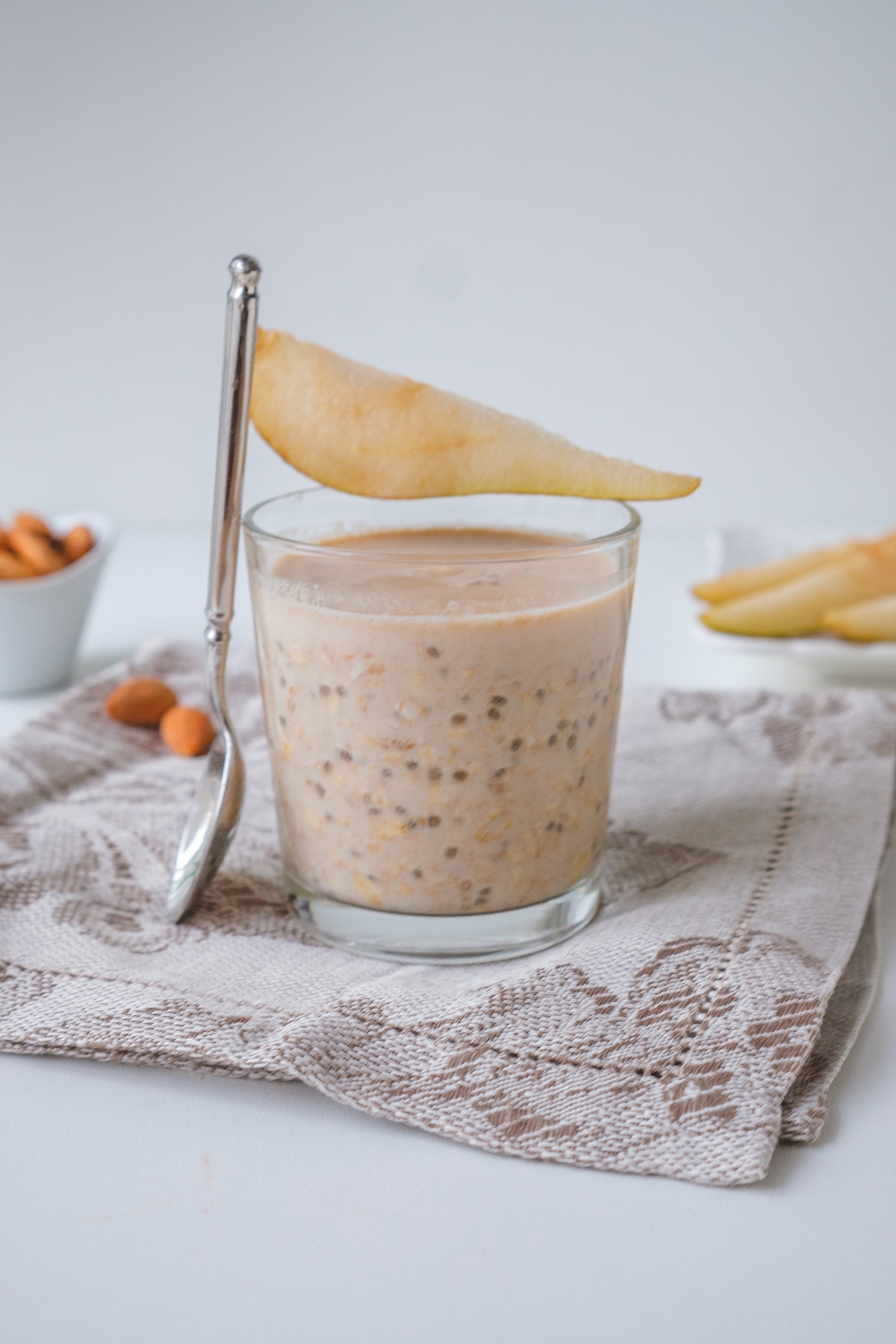 Овсянка в банке