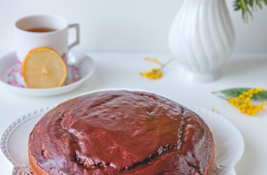 Шоколадный пирог с глазурью