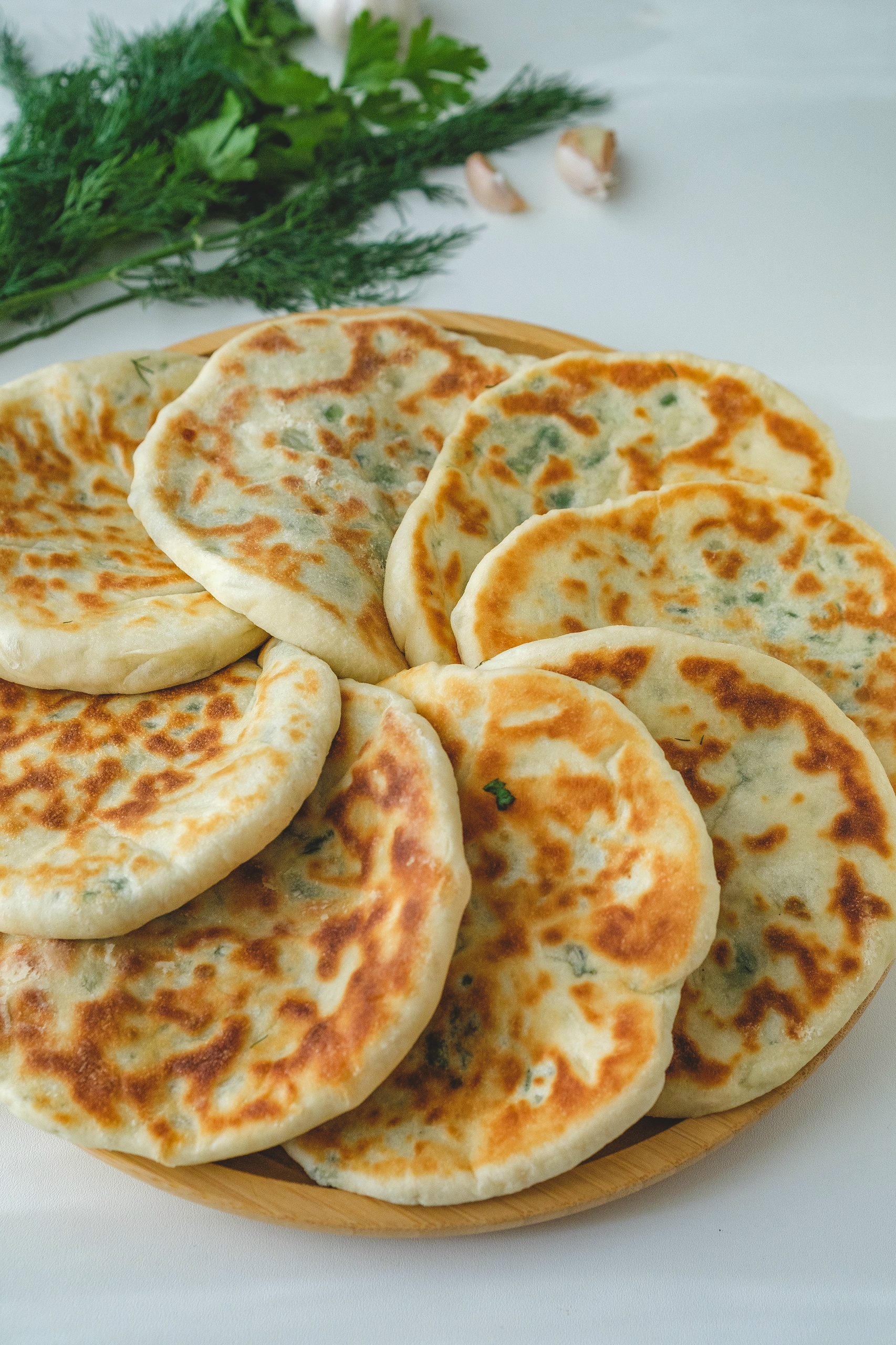 Лепёшки с сыром и зеленью