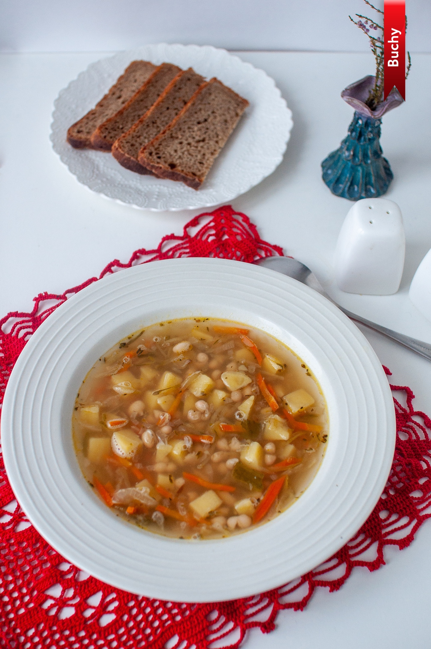 Бобовые в супах — это не только вкусно, но и сытно! Мы собрали для вас подборку ароматных супов с фасолью, чечевицей и нутом, которые согреют и насытят. Выбирайте рецепт по душе и готовьте с удовольствием!7