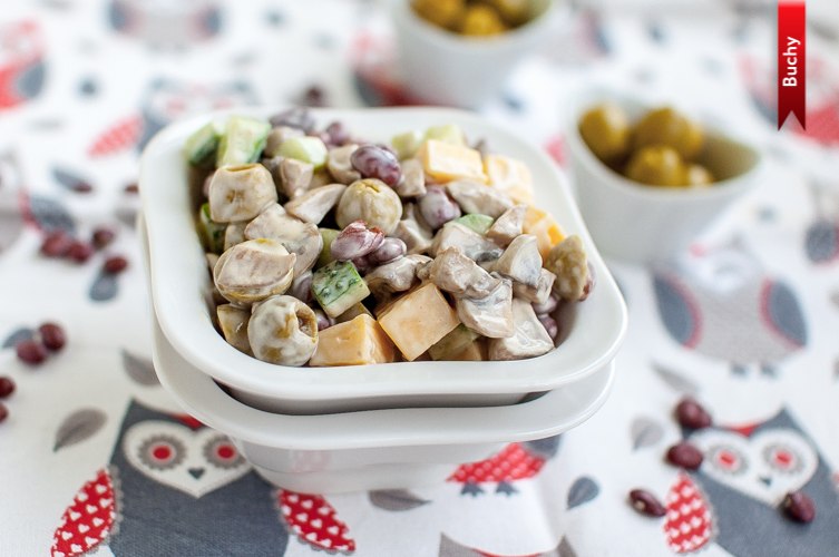 Ищете идеи для салатов с грибами? У нас есть несколько сытных и вкусных вариантов, которые разнообразят ваше меню. От теплых до слоеных — выбирайте, что по душе!1